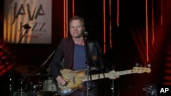 Sting saat tampil di panggung Java Jazz Festival, Jakarta, 5 Maret 2016 (Foto: dok).