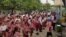 Belajar di luar kelas SD Negeri 101729, Deli Serdang, Sumatra Utara (foto: VOA/Anugrah Andriansyah)
