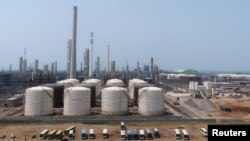 تأسیاسات پتروشیمی هنگلی در دالیان چین