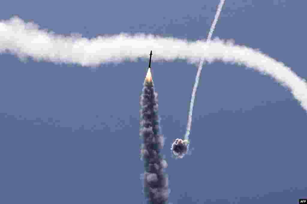 Israel&#39;s Iron Dome aerial defense system intercepts a rocket launched from the Gaza Strip, controlled by the Palestinian Hamas movement, above the southern Israeli city of Ashkelon.