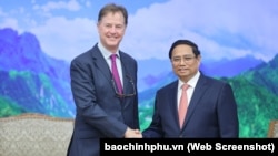 Thủ tướng Phạm Minh Chính (phải) tiếp ông Nick Clegg, Chủ tịch phụ trách đối ngoại toàn cầu tập đoàn Meta, tại Hà Nội, vào ngày 30/9/2024.