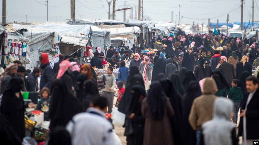 Displaced Syrians at the internally displaced persons camp of al-Hol in al-Hasakah governorate in northeastern Syria, Feb. 6, 2019. 