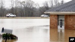 En Mississippi unos 1.000 residentes podrían ver sus casas inundadas por el crecimiento del río Leaf en Hattiesburg, Petal y áreas adyacentes.