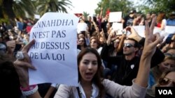 Unjuk rasa di Tunisia memprotes partai Islamis Ennahda yang memimpin pemerintahan koalisi di Tunisia (foto: dok).