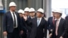 中国总理李强星期二（2024年6月18日）参观了天齐锂业澳大利亚有限公司(Tianqi Lithium Energy Australia)旗下的一家锂加工厂。（媒体联访照片）