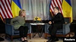 Президент Петро Порошенко і кандидат на посаду президента США від Демократичної партії Гілларі Клінтон