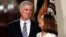 Juez Neil Gorsuch junto a su esposa, Louise, durante el anuncio de su nominación a la Corte Suprema de Justicia.