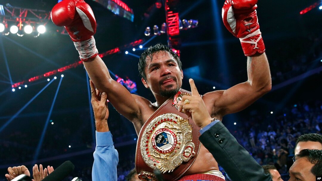 El boxeador filipino Manny Pacquiao derrotó en Macao al estadounidense Chris Algieri conservando su título welter de la Organización Mundial de Boxeo (OMB).