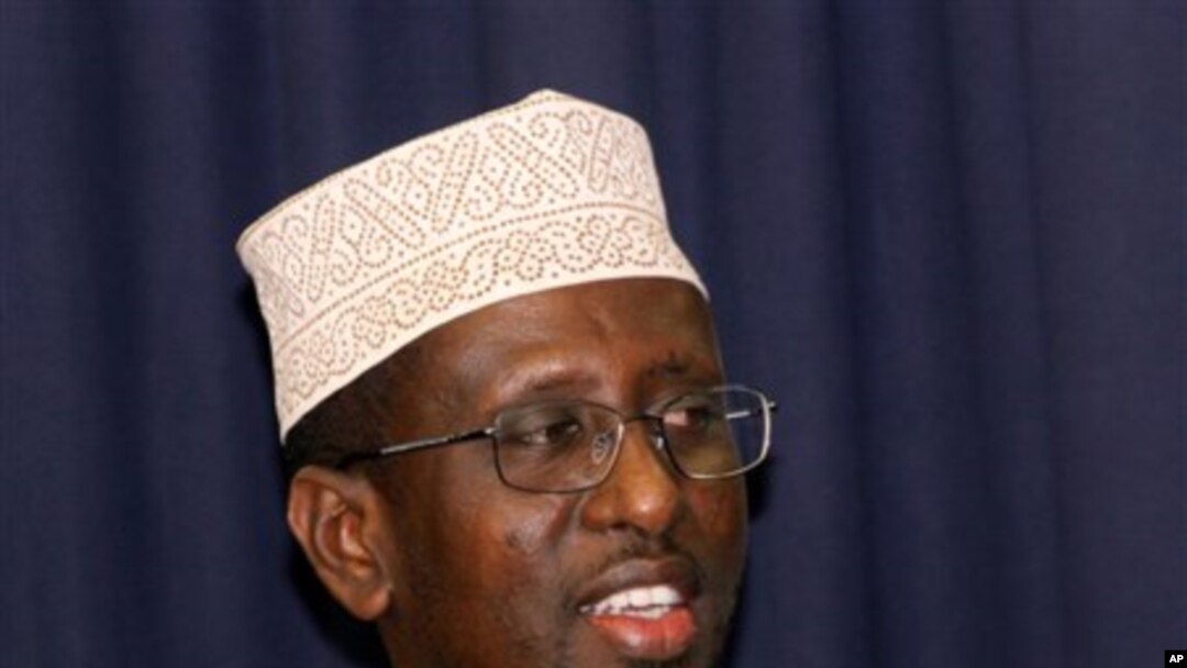 Madaxweyne Shariif oo Ciidanka la Hadlay