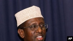 Madaxweyne Shariif oo Ciidanka la Hadlay