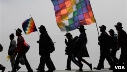 La oposición criticó al gobierno de Bolivia por lo que definió como un intento de vincular a la Embajada de EE.UU. con la marcha indígena.