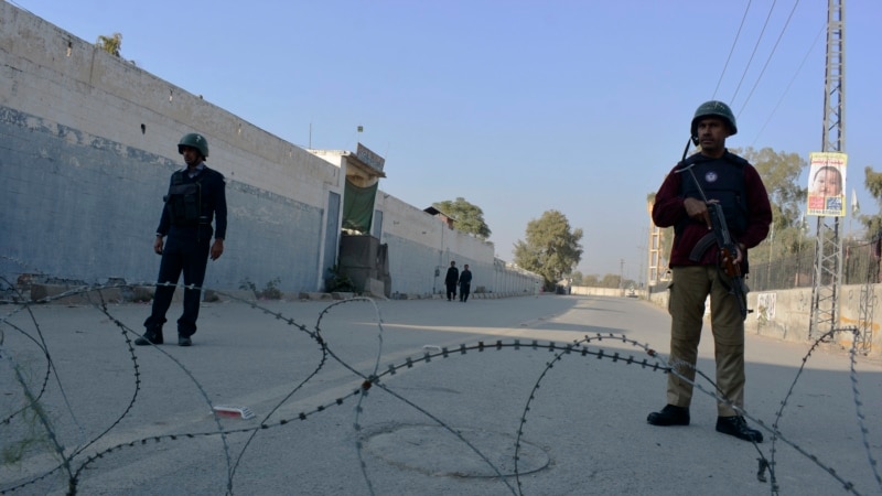 Prise d'otages dans un poste de police au Pakistan, le nombre de victimes inconnu