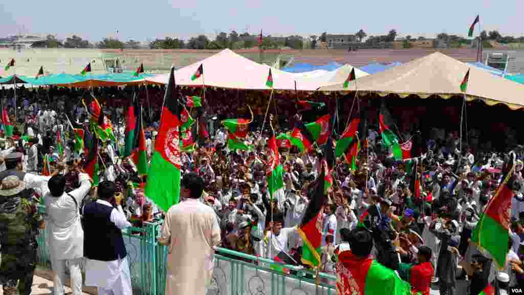 گوشه دیگری از مراسم تجلیل از ٩٦ سالگرد استقلال افغانستان در خوست