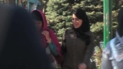İran Kadınların Doğum Kontroluna Erişimini Kısıtlıyor