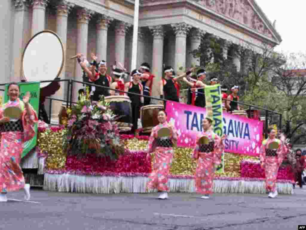 Lễ hội Hoa Anh Ðào 2011 ở thủ đô Washington (VOA - Trà Mi)