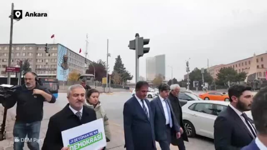 DEM Parti’den İçişleri Bakanlığı önünde protesto: “Bugün barış ortamını zehirleyen bir kayyum rejimi vardır”
