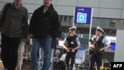 Almanya Frankfurt Havaalanındaki Saldırıyı Soruşturuyor