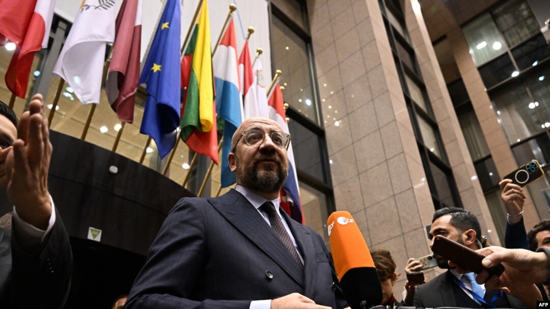 Presiden Dewan Eropa Charles Michel berbicara kepada awak media menjelang pertemuan para pemimpin negara Eropa di Brussels, pada 14 Desember 2023. (Foto: AFP/John Thys)