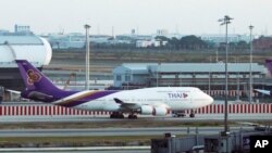 태국의 국영항공사인 타이항공이 신종 코로나(COVID-19) 사태 영향으로 19일 파산 신청을 했다. 19일 방콕 공항에 타이항공 여객기가 계류 중이다.