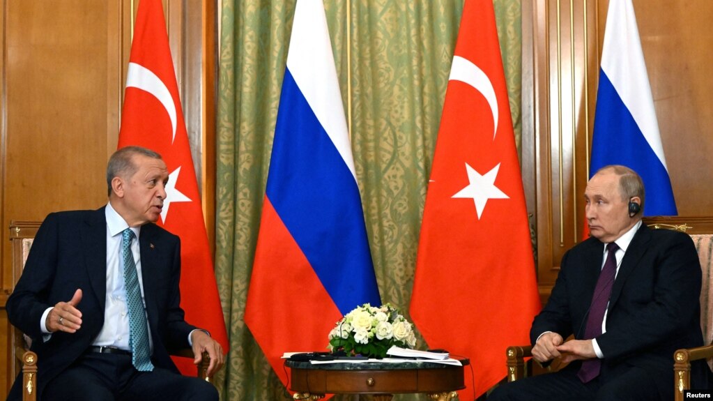 Putin: Nuk do të ketë marrëveshje për grurin pa u përmbushur kërkesat e Moskës