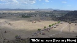 A network of walking trails around Fort Davis offers spectacular views of the entire historic site.