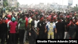 Une manifestation à Cotonou, 11 août 2016. VOA/ Ginette Fleure Adande