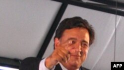 Bill Riçardson sülh missiyası ilə Şimali Koreyaya səfər edib