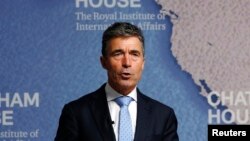 El secretario general de la OTAN, Anders Fogh Rasmussen, dijo que se trata de un “desafortunado paso atrás”.