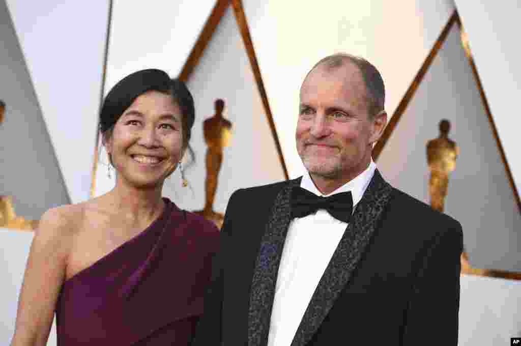 Laura Louie e Woody Harrelson&nbsp;