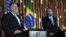 El secretario de Estado de EE.UU., Mike Pompeo, y el ministro de Exteriores de Brasil, Ernesto Araujo, ofrecieron una rueda de prensa conjunta el 2 de enero de 2019 en Brasilia, Brasil.