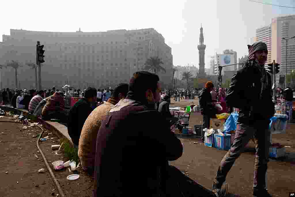 VOA - Protesters in Tahrir Square called a million person march on Tuesday, November 22, 2011. (Y. Leeks)