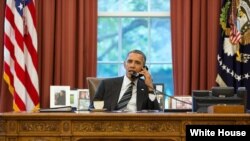 Prezident Obama İran prezidenti Həsən Ruhani ilə telefon söhbəti aparan zaman