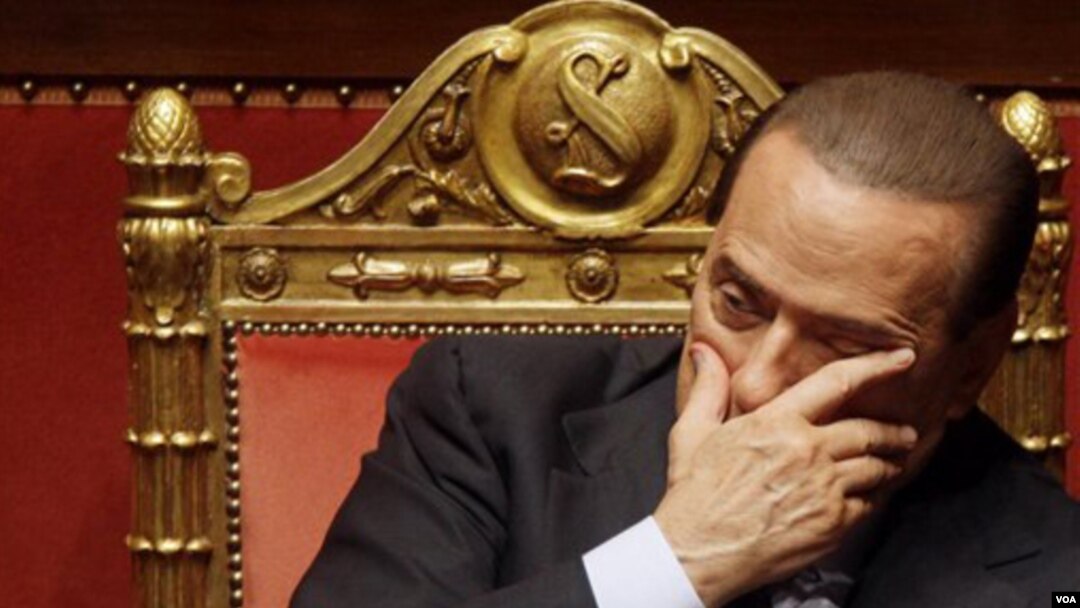 Silvio Berlusconi berkeras untuk menyelesaikan masa jabatan sebagai Perdana Menteri.