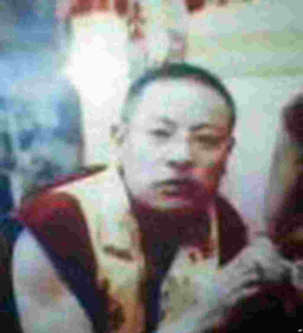 ພະສົງທິເບດ ທີ່ເຜົາຕົນເອງ ໃນວັນທີ 9 ມັງກອນ 2012.