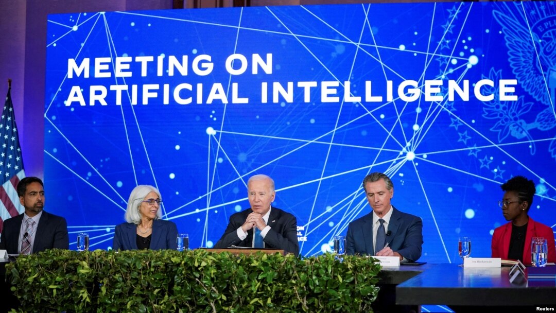 El presidente de EEUU, Jos Biden, preside un panel sobre la inteligencia artificial en San Francisco, California, el 20 de junio de 2023.