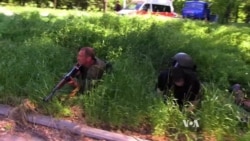 Ukraine Government, Pro-Russian Militants Battle for Donetsk Airport