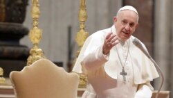 Papa Francisco critica a prestamistas