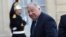 Le 11 mars 2019, le président du Sénat français, Gérard Larcher, arrive à l'Elysée, à Paris.