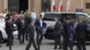 Ayudante de Romney insulta a periodistas en Varsovia