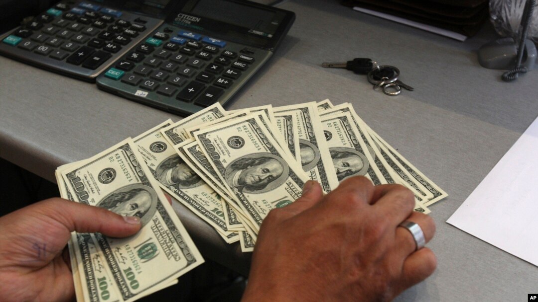 Jak dolar i skupoća američkih proizvoda oslabili proizvodni sektor u SAD