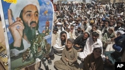 masu ra'ayin gwagwarmayar Osama Bin Laden sun yi dandazo a Quetta, kasar Pakistan.