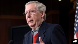  Mitch McConnell, shugaban masu rinjaye na Majalisar Dattawan Amurka