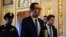 Bộ trưởng Tài chánh Steven Mnuchin đến Thượng viện đàm phán về gói trợ cấp virus corona, ngày 23/3/ 2020. 