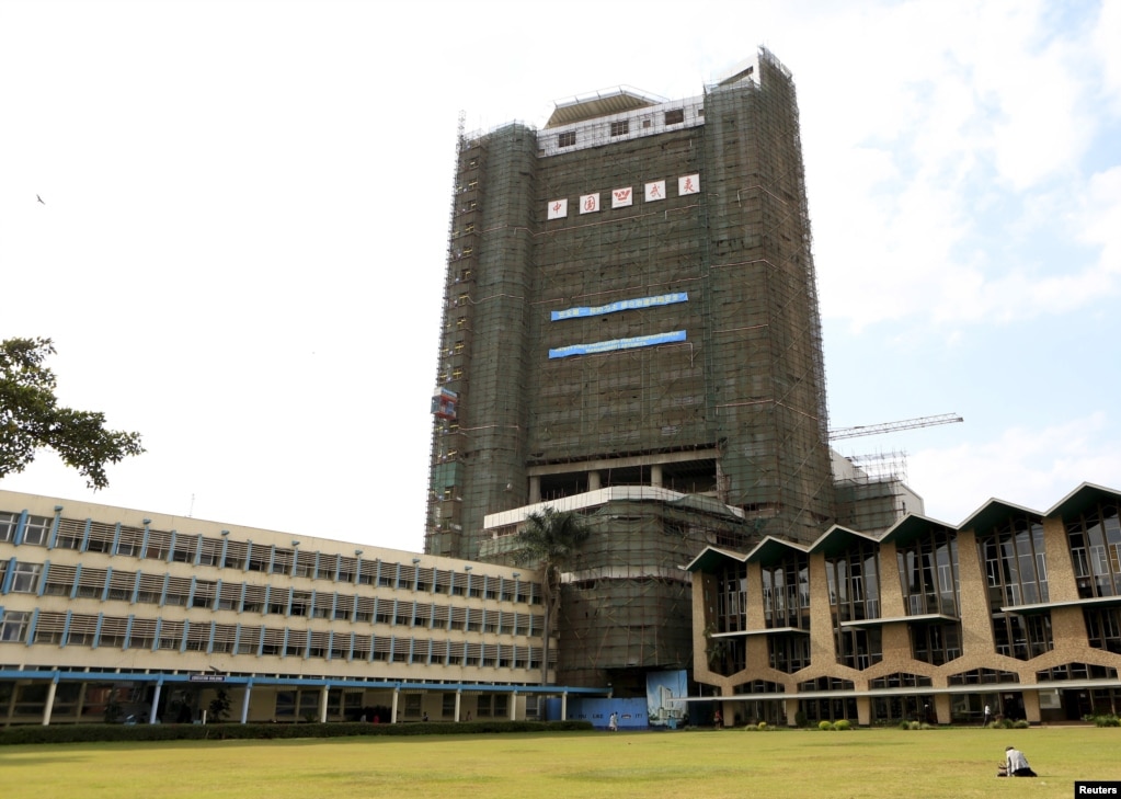 资料照片：中国国有公司在肯尼亚建造内罗毕大学。(2015年9月2日)(photo:VOA)
