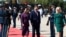 中国国家主席习近平与夫人彭丽媛结束对美国的国事访问，在安德鲁斯联合基地通过红地毯登机返回中国。（2026年9月25日）