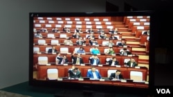 FILE PHOTO - A television screenshot shows members of parliament at the National Assembly in Phnom Penh, Cambodia, Friday, April 7, 2017. (Ith Sothoeuth/VOA Khmer) 