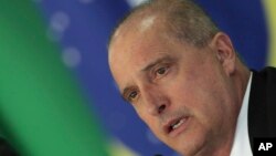 Brazil's Chief of Staff Onyx Lorenzoni speaks during a press conference regarding a potential truckers' strike, at the Planalto Presidential Palace, in Brasilia April 16, 2019. 