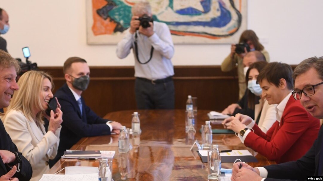 Sastanak predstavnika kompanije Rio Tinto i predsednika i članova Vlade Srbije (izvor: www.predsednik.rs)