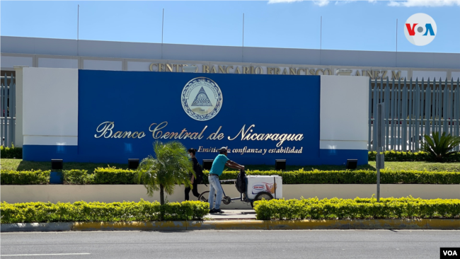 En febrero de 2022 se registró el segundo saldo de remesas más alto de su historia económica en las remesas, según datos del Banco Central Nicaragua. Foto VOA
