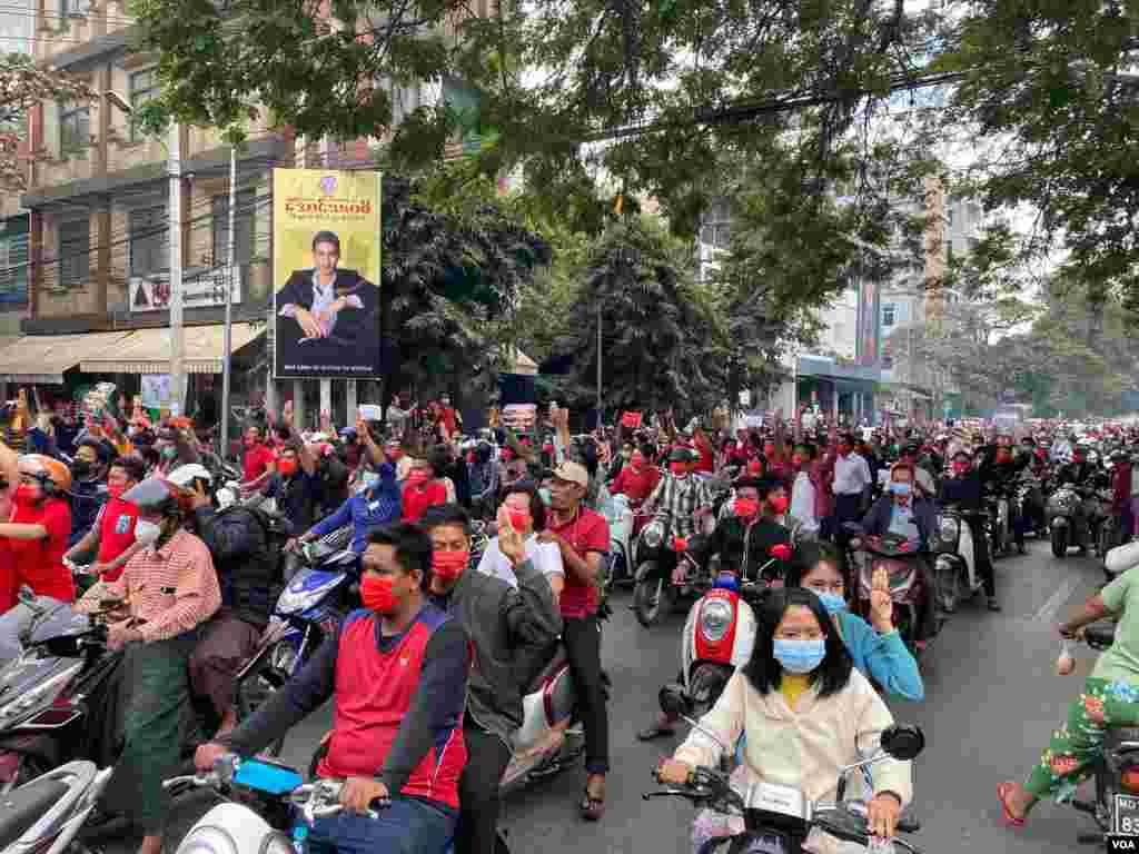 Motorcyclists hold a peaceful protest against the military coup in Mandalay, Myanmar, Feb. 6, 2021. (Credit: VOA Burmese Service)